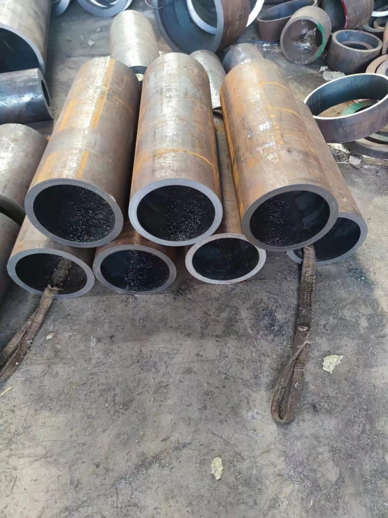 青龙青龙青龙12Cr1MovG无缝钢管切割